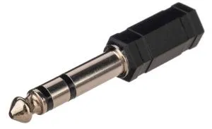 Soundking CC309 Переходник 6,35 мм стерео штекер - 3,5 мм стерео гнездо.