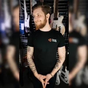 Гитар-Гитар Футболка. Черный цвет. Лого Гитар-Гитар. Размер M.