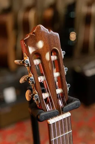 Perez 630 Cedar Гитара классическая Б/У.