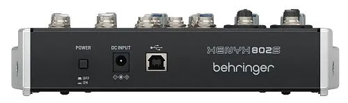 Behringer XENYX 802S Микшерный пульт.