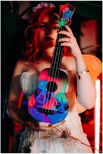 Flight TUS Alyona Shvetz Toxic Укулеле Travel, подписная.