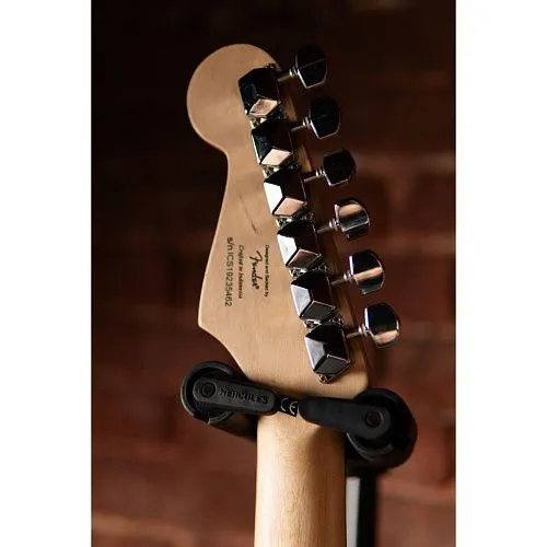 Fender Squier Bullet Stratocaster HT Arctic White Электрогитара (Б/У).