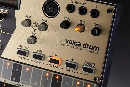 Korg Volca Drum Аналоговый полумодульный синтезатор, драм-машина.